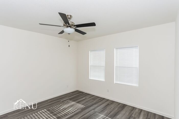 Building Photo - 1740 Escondido Dr