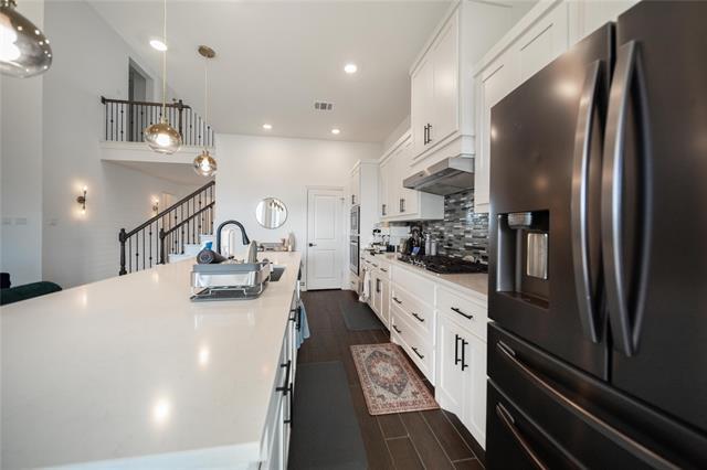Building Photo - 8300 Pine Valley Dr