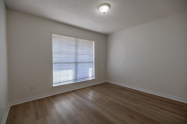 Building Photo - Beautiful 4-Bedroom Home in Ashford Park Community