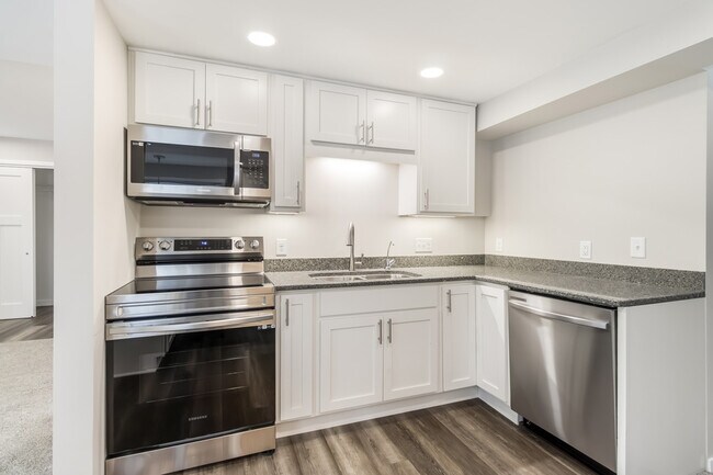 Building Photo - N95W26567 County Rd Q