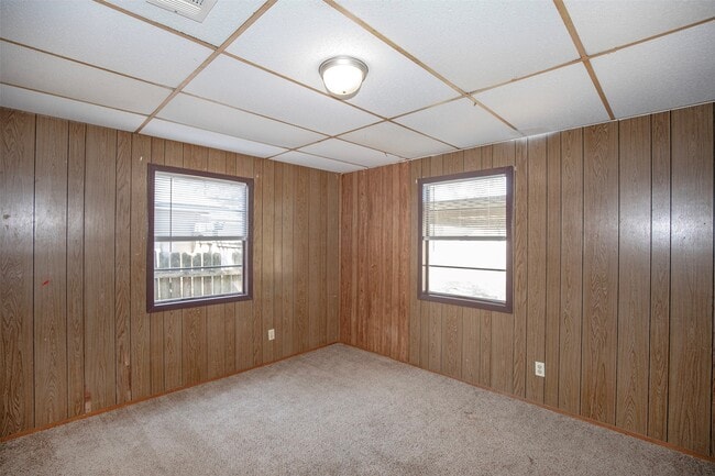 Building Photo - 1805 Oriole Dr