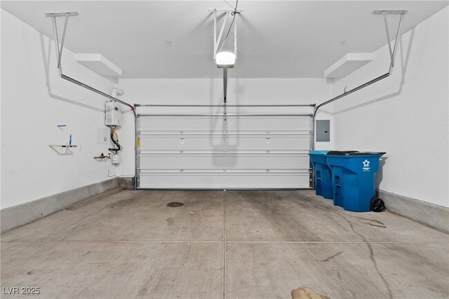 Building Photo - 49 Alamere Falls Dr