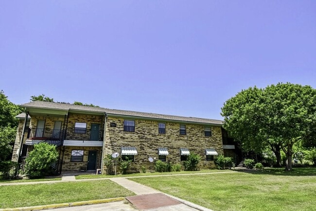 Primary Photo - 138 Sandpiper Cir