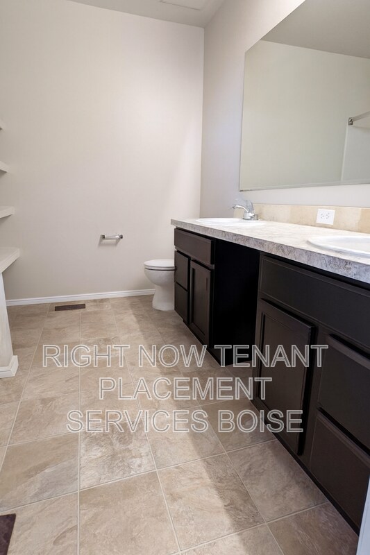 Building Photo - 25 S Shumway Ave