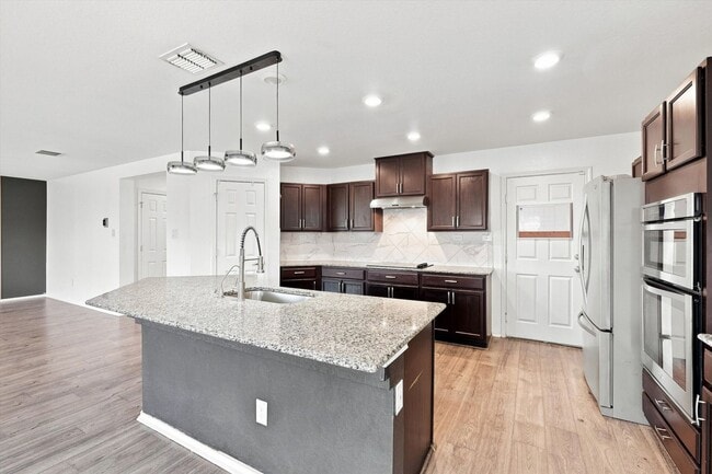Building Photo - 6523 Wind Arbor