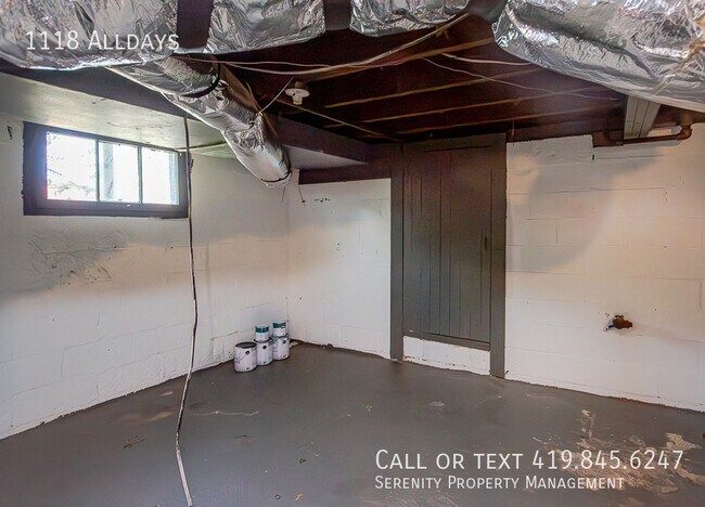 Building Photo - 1118 Alldays-