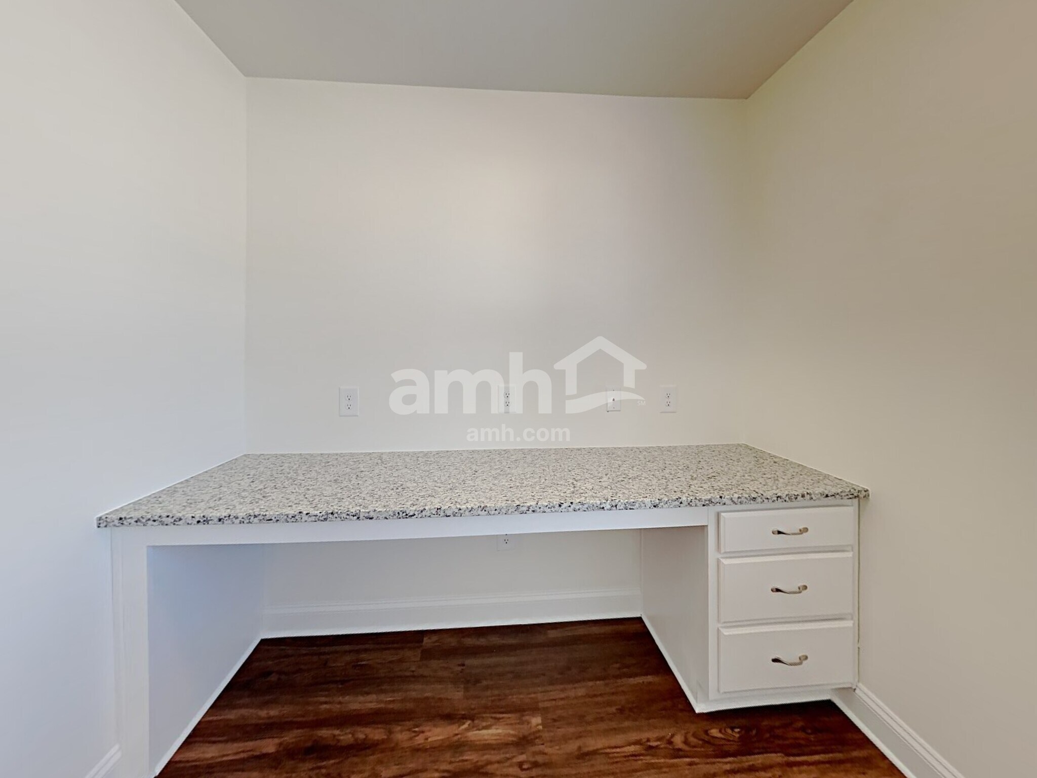 Building Photo - 1113 Bentley Pl