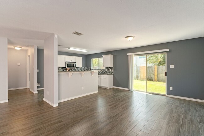 Building Photo - 4908 Meadow Trails Dr