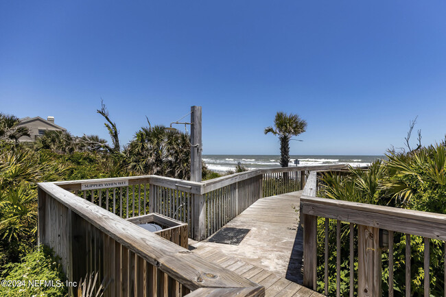 Building Photo - 612 Sand Isles Cir