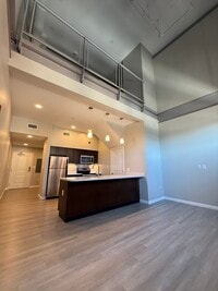 Building Photo - 6 Chatham St