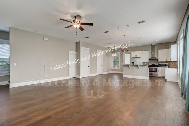 Building Photo - 1228 Willow Ct