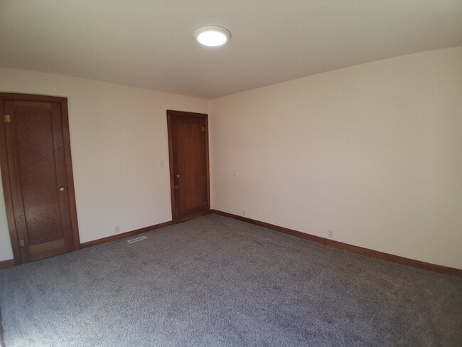 Building Photo - 108 N Webster St