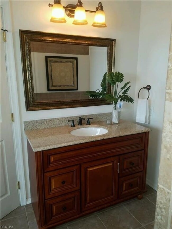 Building Photo - Remodeled 3BR Home in Indian Lakes - Grani...
