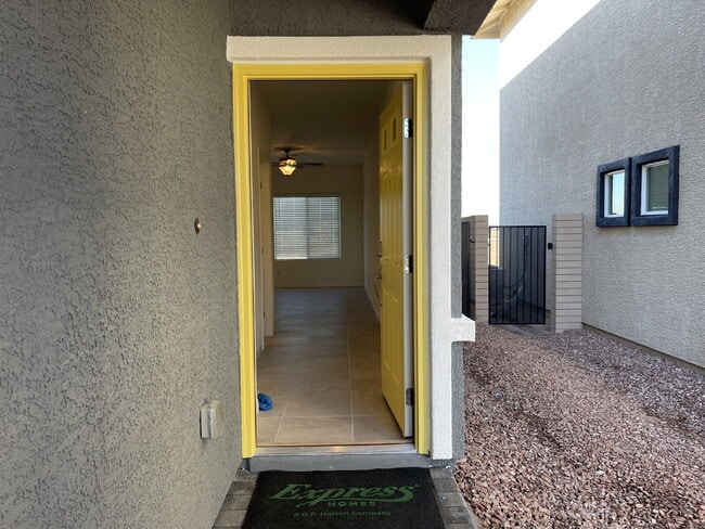 Building Photo - 4 BED 2.5 BATH 2 CAR GARAGE SINGLE FAMILY HOME IN CADENCE, HENDERSON w/ LARGE BACKYARD