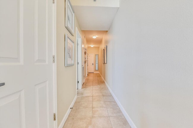 Building Photo - 104 Gulfside Ct