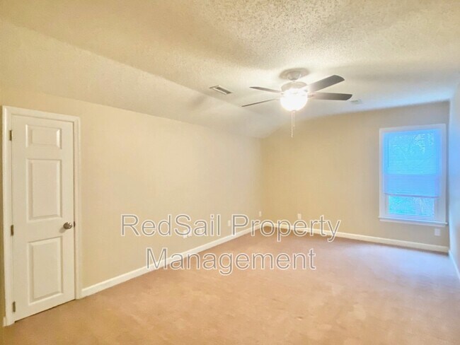 Building Photo - 14 Tabatha Cir