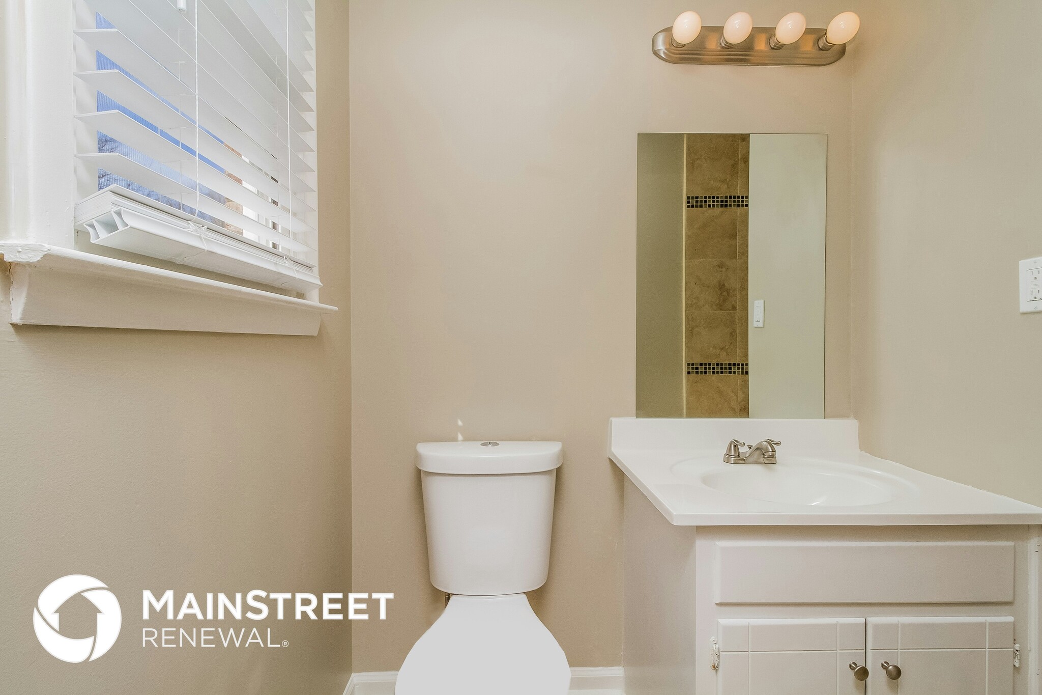 Building Photo - 320 Lake Farm Rd