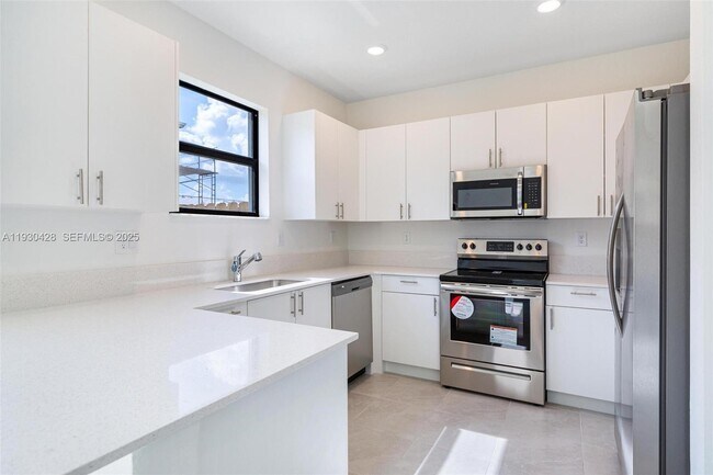 Building Photo - 23521 SW 129th Ave