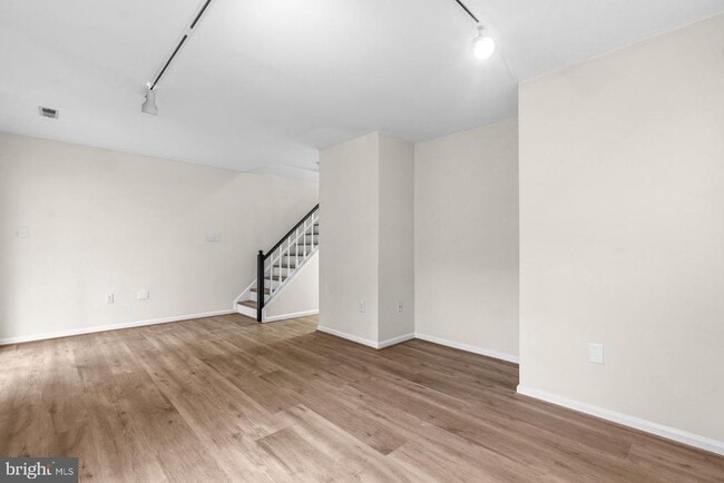 Building Photo - 13920 Baton Rouge Ct