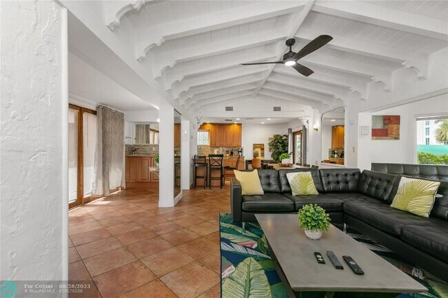 Building Photo - 314 Isle of Capri Dr