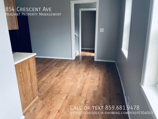 Building Photo - 854 Crescent Ave