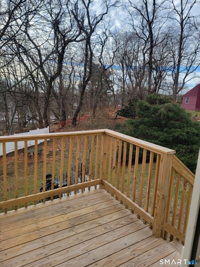 Building Photo - 235 High Ridge Dr