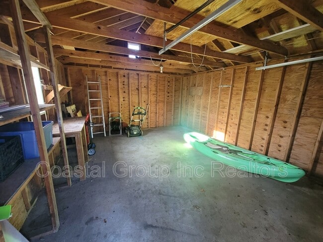 Building Photo - 1364 Jenifer St