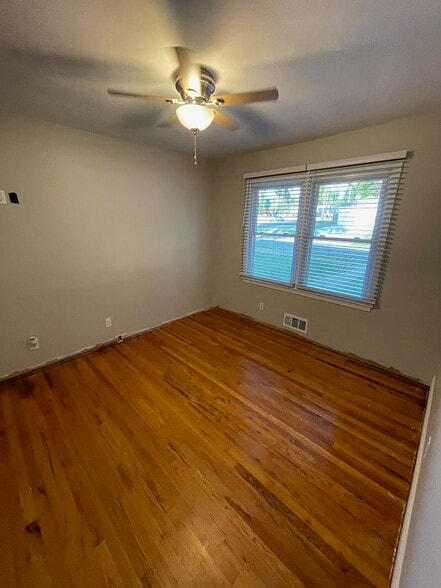 Building Photo - 8302 Travis Ln