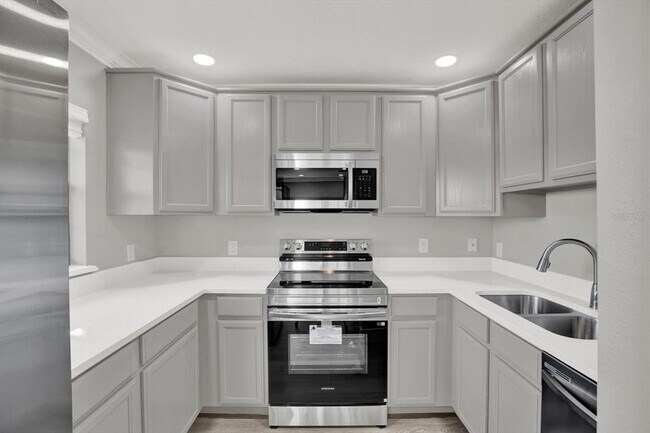 Building Photo - 622 Yardarm Dr