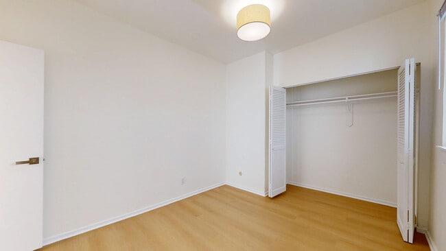 Building Photo - 507 Greenwich St