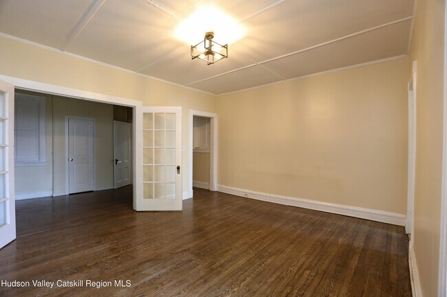 Building Photo - 141 St James St