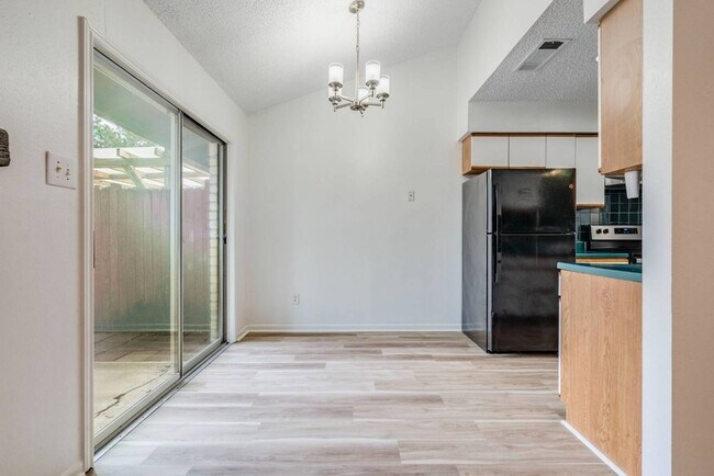 Building Photo - 1306 Glenda Dr
