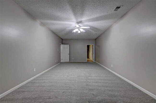 Building Photo - 490 Grand Teton Cir