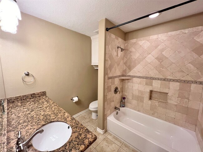 Building Photo - 7017 Caldwell St