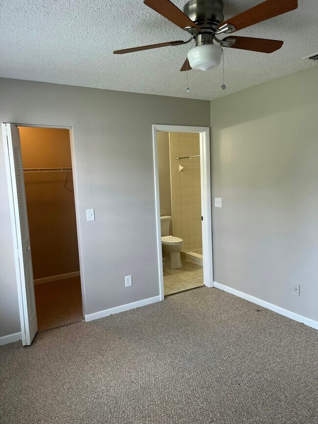 Building Photo - 5226 Sunridge Palms Dr