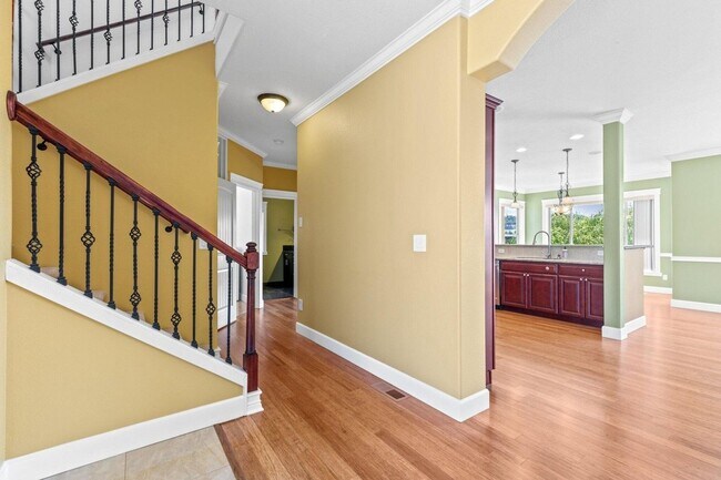Building Photo - 4334 Vineyard Terrace