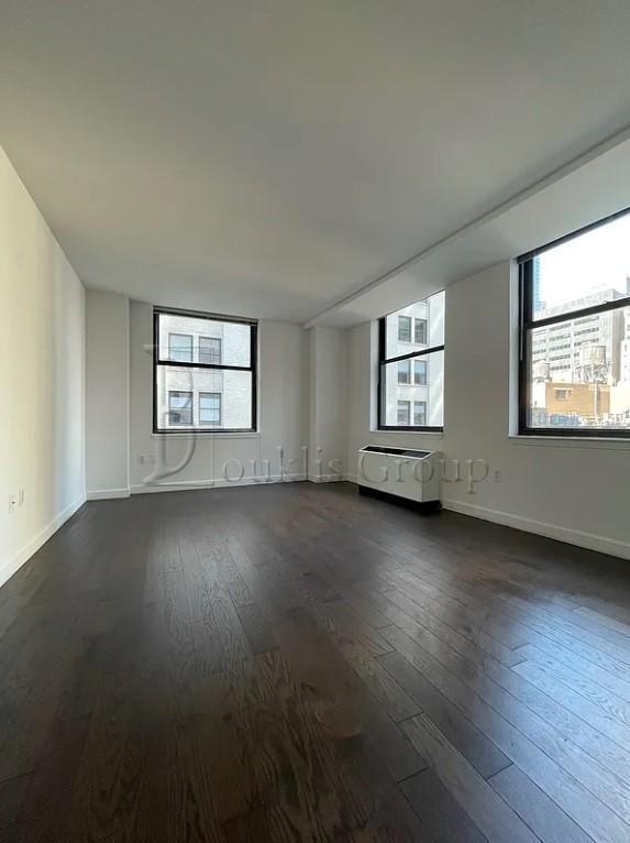 Building Photo - 1 bedroom in Manhattan NY 10004