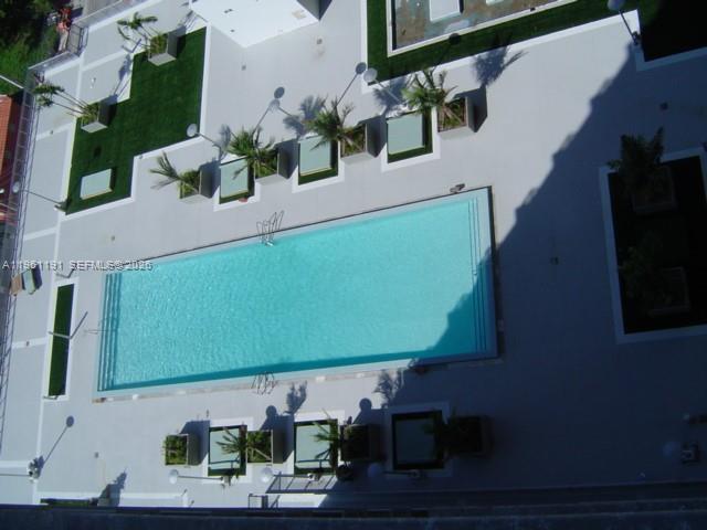 Building Photo - 690 SW 1st Ct