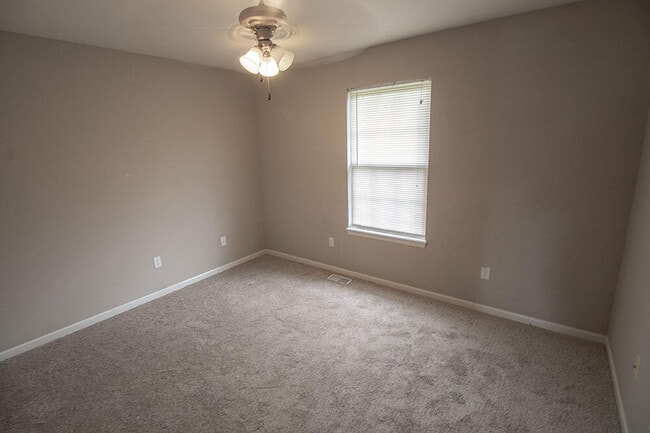 Building Photo - 4006 Snowy Owl Dr