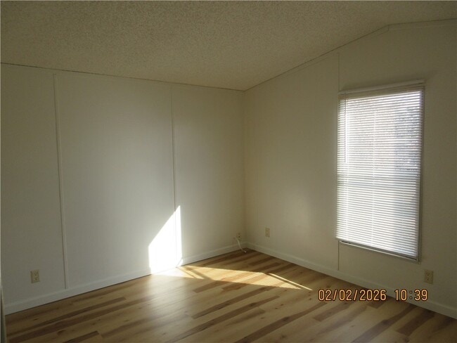 Building Photo - 4555 Vernetti Ln