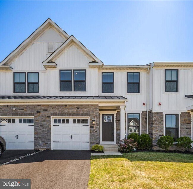Primary Photo - 7963 Milltown Cir