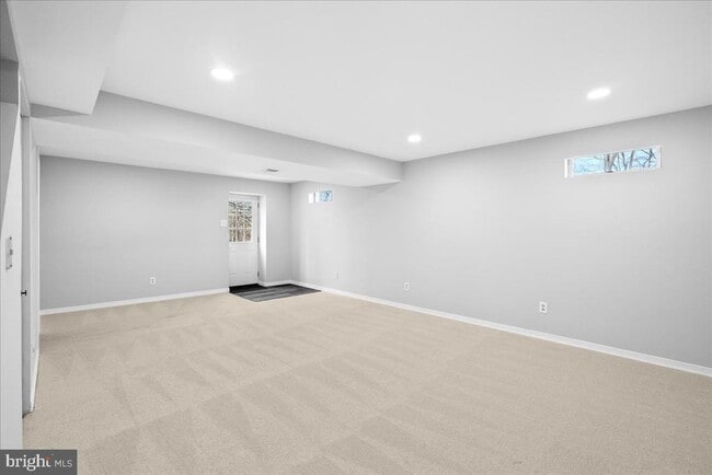 Building Photo - 8300 White Star Ct