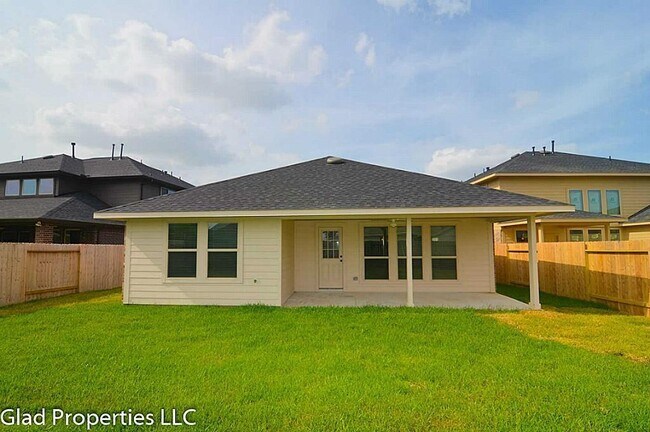 Building Photo - 16911 Ranger Ridge Dr