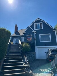 Building Photo - WOW!! West Seattle 4BR/3.5BA Updated Dutch...