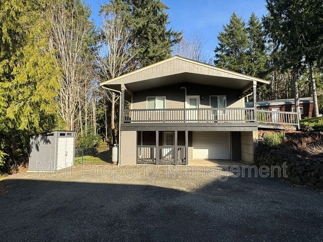 Building Photo - 490 SE Alpine Ave