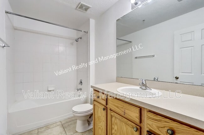 Building Photo - 575 Oakleaf Plantation Pkwy