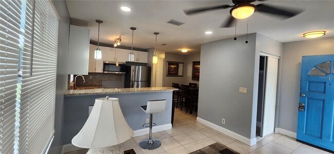 Building Photo - 10706 N 15th St