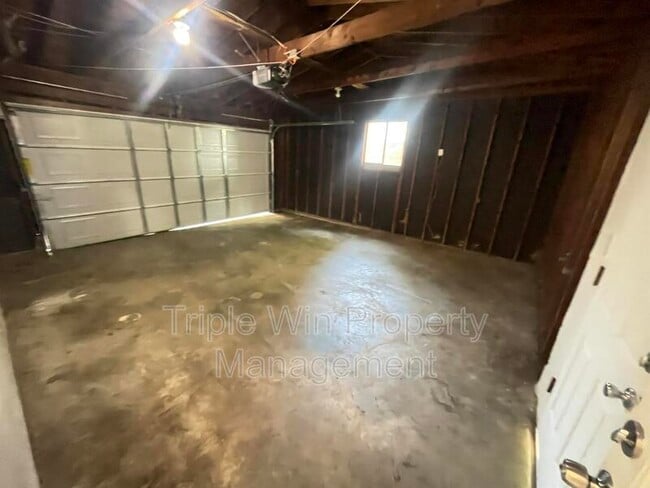 Building Photo - 11930 N Ranch Dr