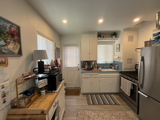 Building Photo - 1948 Reed Ave