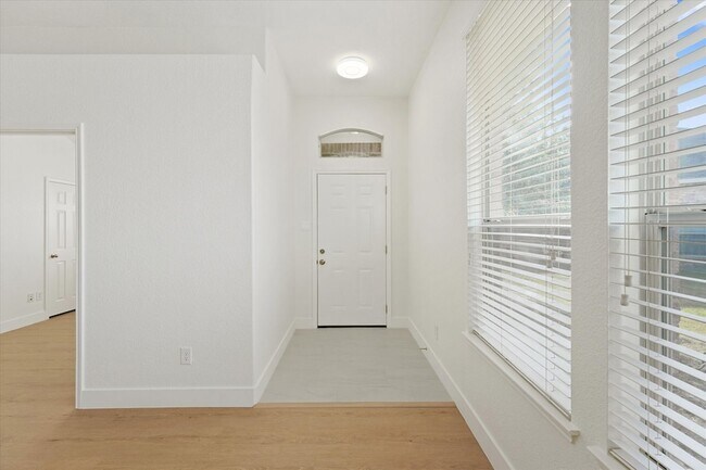Building Photo - 1201 Telese Ct